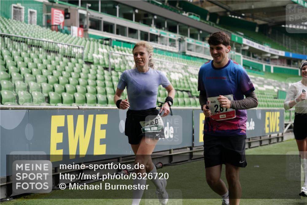 05.10.2025 - 20. swb-Marathon Bremen Michael Burmester http://msf.ph/oto/9326720 05.10.2025 12:50:01 Laufen im Stadion 150, 187, 217, 270, 287, 424, 511, 679, 845, 906, 939, 1257, 1388, 1535, 1609, 1707, 1876, 1904, 2044, 2356, 2721, 3228, 3259, 3353, 3544, 3738, 3885, 3960, 4006, 4318, 4367, 4438, 4870, 4938, 5118, 5389, 5564, 5873, 5894, 6214, 6216, 6281, 6431, 6619, 6717, 6805, 6877, 7647, 7826, 7963, 7987, 8401, 8536, 8873, 8907, 9118, 1654, 1727, 2119, 2594, 2988, 2990, 3124, 4385, 6619, 6877, 8216 meine-sportfotos.de