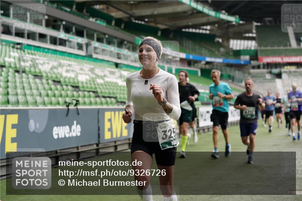 05.10.2025 - 20. swb-Marathon Bremen Michael Burmester http://msf.ph/oto/9326726 05.10.2025 12:50:02 Laufen im Stadion 150, 187, 217, 270, 287, 424, 511, 679, 845, 906, 939, 1257, 1388, 1535, 1609, 1707, 1876, 1904, 2044, 2356, 2721, 3228, 3259, 3353, 3544, 3738, 3885, 3960, 4006, 4318, 4367, 4438, 4870, 4938, 5118, 5389, 5564, 5873, 5894, 6214, 6216, 6281, 6431, 6717, 6805, 7647, 7826, 7963, 7987, 8401, 8536, 8873, 8907, 9118, 1257, 1654, 1727, 2119, 2594, 2988, 2990, 3124, 4385, 6619, 6877, 8216 meine-sportfotos.de