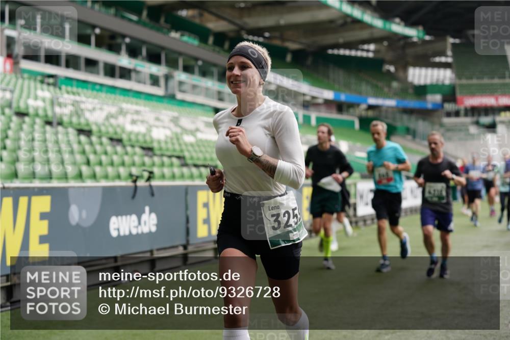 05.10.2025 - 20. swb-Marathon Bremen Michael Burmester http://msf.ph/oto/9326728 05.10.2025 12:50:02 Laufen im Stadion 150, 187, 217, 270, 287, 424, 511, 679, 845, 906, 939, 1257, 1388, 1535, 1609, 1707, 1876, 1904, 2044, 2356, 2721, 3228, 3259, 3353, 3544, 3738, 3885, 3960, 4006, 4318, 4367, 4438, 4870, 4938, 5118, 5389, 5564, 5873, 5894, 6214, 6216, 6281, 6431, 6717, 6805, 7647, 7826, 7963, 7987, 8401, 8536, 8873, 8907, 9118, 1257, 1654, 1727, 2119, 2594, 2988, 2990, 3124, 4385, 6619, 6877, 8216 meine-sportfotos.de