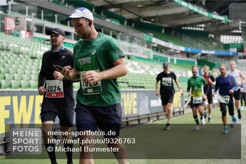 05.10.2025 - 20. swb-Marathon Bremen Michael Burmester http://msf.ph/oto/9326763 05.10.2025 12:54:39 Laufen im Stadion 53, 82, 104, 124, 132, 169, 289, 319, 417, 504, 524, 756, 944, 950, 1165, 1308, 1474, 1483, 1517, 1543, 1721, 1729, 1873, 1896, 1897, 1945, 1976, 2024, 2180, 2265, 2274, 2573, 2767, 2841, 3069, 3193, 3212, 3224, 3359, 3436, 3531, 3703, 3848, 4257, 4595, 4672, 4816, 4837, 4949, 4958, 5022, 5206, 5452, 5666, 5869, 5978, 6583, 6683, 6853, 7052, 7232, 7279, 7494, 7508, 7814, 7928, 7986, 8642, 8653, 8737, 89, 250, 368, 458, 507, 1460, 1489 meine-sportfotos.de
