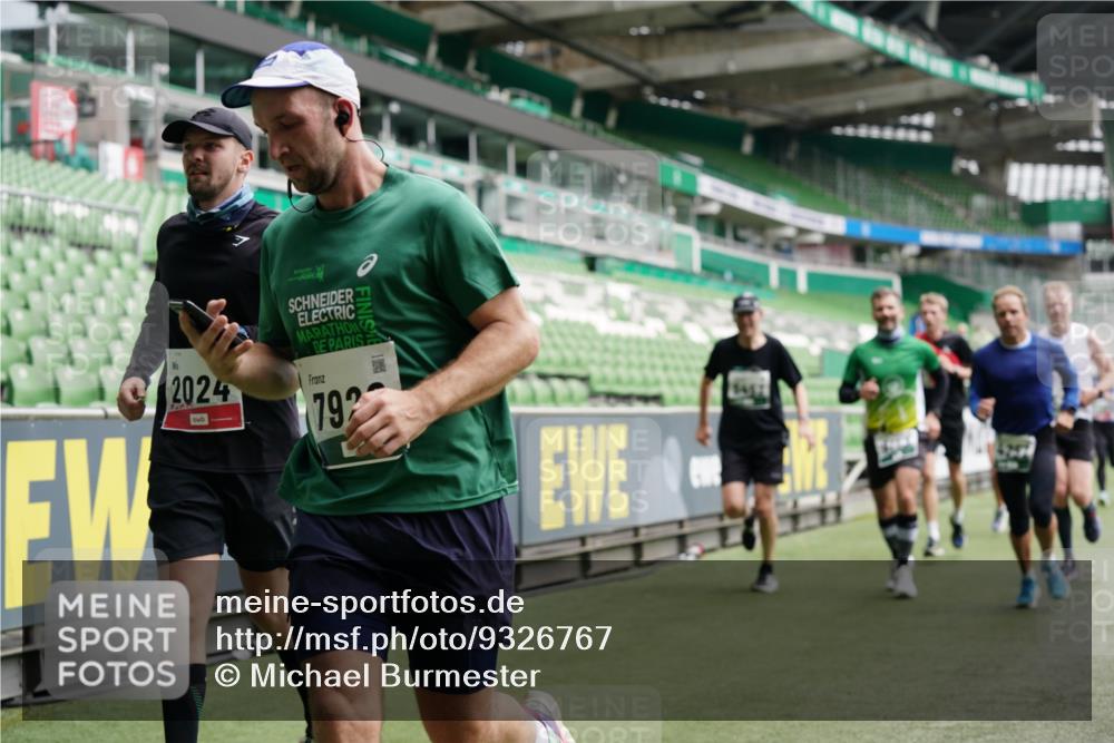 05.10.2025 - 20. swb-Marathon Bremen Michael Burmester http://msf.ph/oto/9326767 05.10.2025 12:54:39 Laufen im Stadion 53, 82, 104, 124, 132, 169, 289, 319, 417, 504, 524, 756, 944, 950, 1165, 1308, 1474, 1483, 1517, 1543, 1721, 1729, 1873, 1896, 1897, 1945, 1976, 2024, 2180, 2265, 2274, 2573, 2767, 2841, 3069, 3193, 3212, 3224, 3359, 3436, 3531, 3703, 3848, 4257, 4595, 4672, 4816, 4837, 4949, 4958, 5022, 5206, 5452, 5666, 5869, 5978, 6583, 6683, 6853, 7052, 7232, 7279, 7494, 7508, 7814, 7928, 7986, 8642, 8653, 8737, 89, 250, 368, 458, 507, 1460, 1489 meine-sportfotos.de