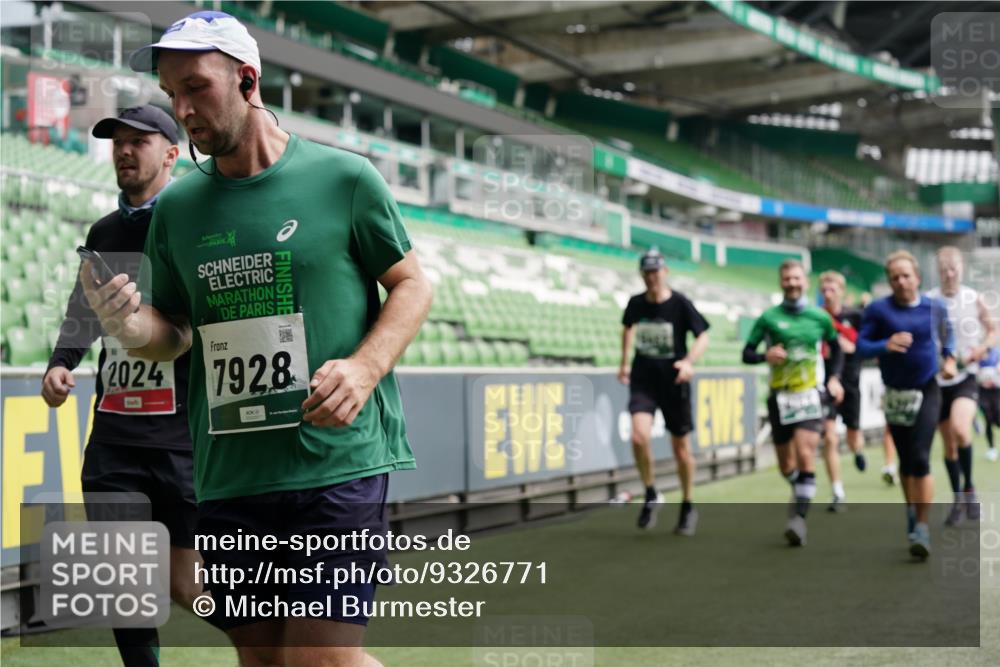 05.10.2025 - 20. swb-Marathon Bremen Michael Burmester http://msf.ph/oto/9326771 05.10.2025 12:54:39 Laufen im Stadion 53, 82, 104, 124, 132, 169, 289, 319, 417, 504, 524, 756, 944, 950, 1165, 1308, 1474, 1483, 1517, 1543, 1721, 1729, 1873, 1896, 1897, 1945, 1976, 2024, 2180, 2265, 2274, 2573, 2767, 2841, 3069, 3193, 3212, 3224, 3359, 3436, 3531, 3703, 3848, 4257, 4595, 4672, 4816, 4837, 4949, 4958, 5022, 5206, 5452, 5666, 5869, 5978, 6583, 6683, 6853, 7052, 7232, 7279, 7494, 7508, 7814, 7928, 7986, 8642, 8653, 8737, 89, 250, 368, 458, 507, 1460, 1489 meine-sportfotos.de