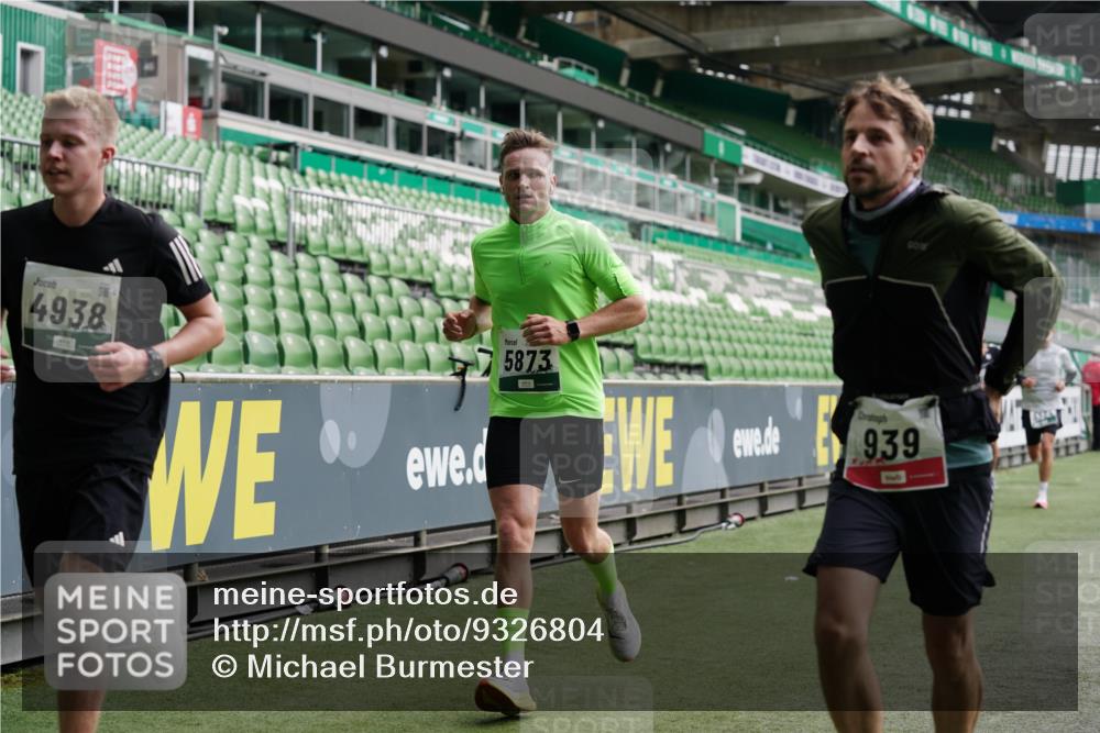05.10.2025 - 20. swb-Marathon Bremen Michael Burmester http://msf.ph/oto/9326804 05.10.2025 12:50:12 Laufen im Stadion 217, 287, 424, 511, 679, 736, 845, 906, 939, 1025, 1044, 1359, 1388, 1707, 1904, 2381, 2721, 3228, 3259, 3291, 3353, 3885, 4006, 4318, 4367, 4438, 4870, 4938, 5118, 5184, 5389, 5418, 5564, 5873, 5894, 6214, 6216, 6281, 6717, 6805, 7493, 7647, 7826, 7963, 7987, 8401, 8536, 8873, 8907, 9118, 150, 187, 270, 1257, 1535, 1609, 1727, 1876, 2044, 2356, 3124, 3544, 3738, 3960, 6431, 6619, 6877, 8216 meine-sportfotos.de