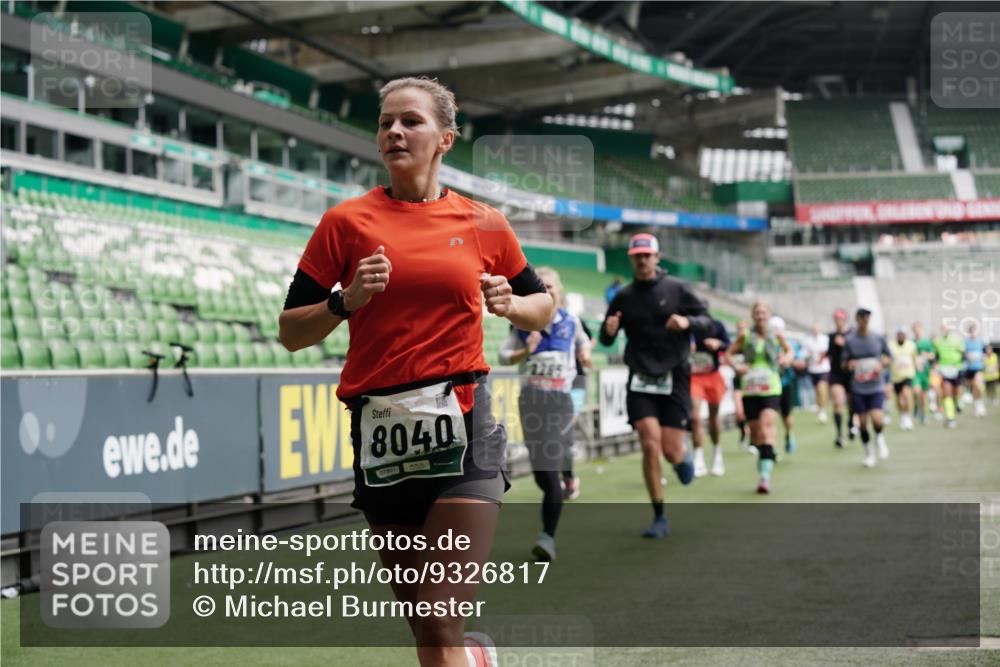 05.10.2025 - 20. swb-Marathon Bremen Michael Burmester http://msf.ph/oto/9326817 05.10.2025 12:54:44 Laufen im Stadion 53, 82, 104, 124, 132, 169, 289, 319, 417, 504, 524, 756, 944, 1308, 1474, 1483, 1517, 1543, 1721, 1873, 1896, 1897, 1945, 1976, 2024, 2180, 2265, 2274, 2431, 2494, 2573, 2767, 2841, 3069, 3193, 3212, 3224, 3359, 3436, 3531, 3703, 3848, 4257, 4595, 4672, 4816, 4837, 4919, 4949, 4958, 5022, 5206, 5452, 5666, 5869, 5978, 6184, 6583, 6683, 6853, 7052, 7232, 7279, 7494, 7508, 7814, 7928, 7986, 8642, 8653, 8737, 89, 250, 368, 458, 507, 950, 1165, 1460, 1489 meine-sportfotos.de