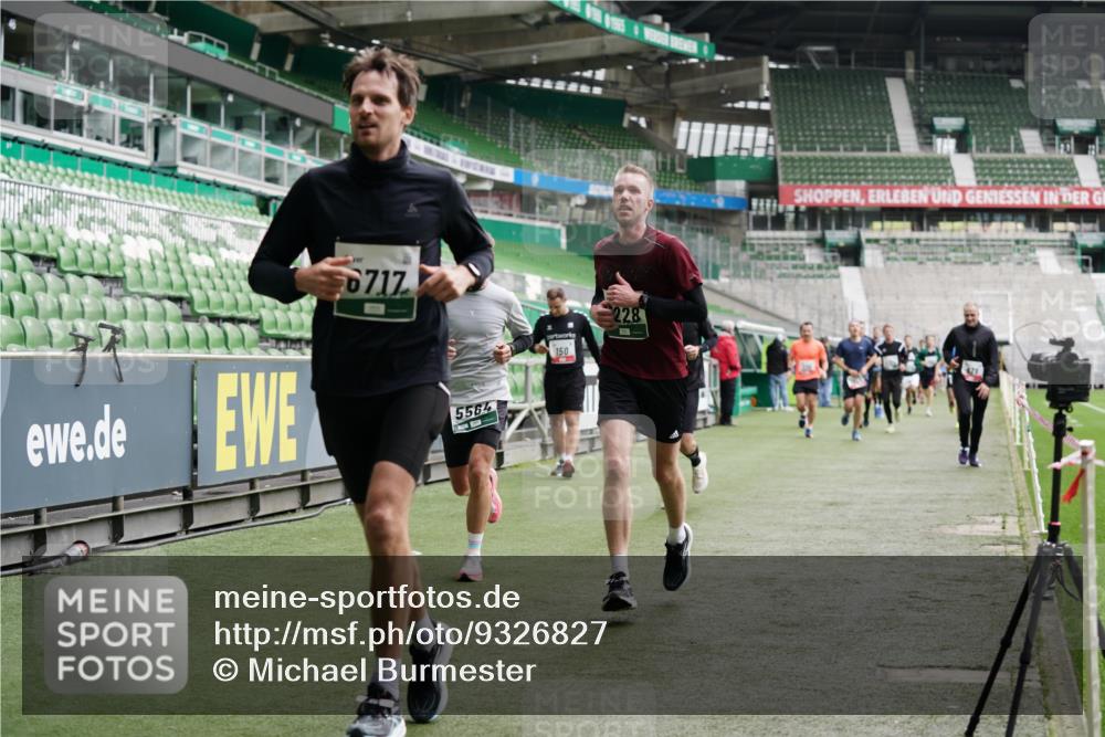 05.10.2025 - 20. swb-Marathon Bremen Michael Burmester http://msf.ph/oto/9326827 05.10.2025 12:50:15 Laufen im Stadion 217, 287, 424, 511, 679, 736, 845, 906, 939, 1025, 1033, 1044, 1359, 1388, 1707, 2381, 2721, 3228, 3259, 3291, 3353, 3885, 4006, 4318, 4366, 4367, 4438, 4870, 4938, 5118, 5184, 5389, 5418, 5564, 5873, 5894, 6214, 6216, 6281, 6681, 6717, 6805, 7493, 7647, 7826, 7963, 7987, 8401, 8536, 8873, 8907, 9118, 150, 187, 270, 1257, 1535, 1609, 1727, 1876, 1904, 2044, 2356, 3124, 3544, 3738, 3960, 6431, 6619, 6877, 8216 meine-sportfotos.de