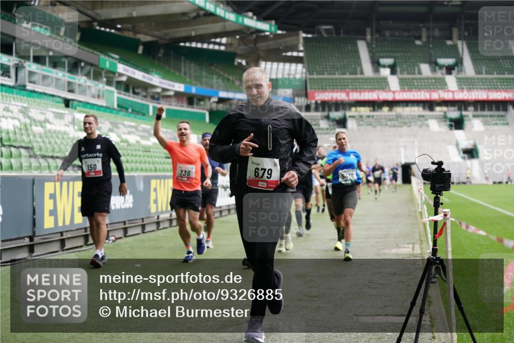 05.10.2025 - 20. swb-Marathon Bremen Michael Burmester http://msf.ph/oto/9326885 05.10.2025 12:50:22 Laufen im Stadion 122, 217, 287, 511, 679, 688, 736, 745, 845, 906, 939, 1025, 1033, 1044, 1166, 1359, 1388, 1707, 2381, 2721, 3228, 3259, 3291, 3353, 3885, 4006, 4318, 4366, 4367, 4438, 4870, 4938, 4962, 5118, 5184, 5389, 5418, 5564, 5873, 5894, 6214, 6216, 6281, 6681, 6717, 7493, 7826, 7963, 8401, 8536, 8873, 8907, 9118, 150, 187, 270, 424, 1257, 1535, 1609, 1876, 1904, 2044, 2356, 3544, 3738, 3960, 4438, 6431, 6805, 7647, 7987 meine-sportfotos.de