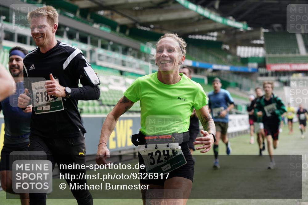 05.10.2025 - 20. swb-Marathon Bremen Michael Burmester http://msf.ph/oto/9326917 05.10.2025 12:50:25 Laufen im Stadion 122, 217, 287, 511, 679, 688, 736, 745, 845, 906, 939, 1025, 1033, 1044, 1166, 1359, 1388, 1707, 2381, 2721, 3228, 3259, 3291, 3353, 3885, 4006, 4318, 4366, 4367, 4870, 4938, 4962, 5118, 5184, 5389, 5418, 5564, 5873, 5894, 6214, 6216, 6281, 6681, 6717, 7493, 7826, 7963, 8401, 8536, 8873, 8907, 9118, 150, 187, 270, 424, 1609, 1876, 1904, 2044, 2356, 3544, 3738, 3960, 4438, 6431, 6805, 7647, 7987 meine-sportfotos.de