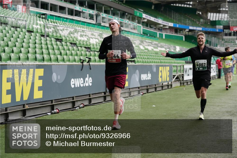 05.10.2025 - 20. swb-Marathon Bremen Michael Burmester http://msf.ph/oto/9326966 05.10.2025 12:50:31 Laufen im Stadion 122, 217, 287, 511, 679, 688, 736, 745, 845, 906, 939, 1025, 1033, 1044, 1166, 1359, 1388, 1450, 1707, 2381, 2721, 3228, 3259, 3291, 3353, 3885, 4006, 4318, 4366, 4367, 4938, 4962, 5118, 5184, 5389, 5418, 5564, 5873, 5894, 6214, 6216, 6252, 6281, 6681, 6717, 7493, 7826, 7963, 8401, 8536, 8873, 8907, 8995, 9118, 150, 270, 424, 1876, 1904, 3738, 4438, 4870, 5894, 6805, 7647, 7987 meine-sportfotos.de