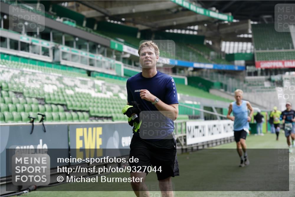 05.10.2025 - 20. swb-Marathon Bremen Michael Burmester http://msf.ph/oto/9327044 05.10.2025 12:50:41 Laufen im Stadion 122, 334, 511, 679, 688, 736, 745, 845, 906, 939, 1025, 1033, 1044, 1166, 1359, 1388, 1450, 1689, 1707, 2059, 2381, 2721, 3228, 3259, 3291, 3353, 3608, 4318, 4366, 4367, 4938, 4962, 5118, 5184, 5389, 5418, 5564, 5817, 5838, 5873, 6214, 6216, 6252, 6281, 6477, 6681, 6717, 7493, 7826, 7963, 8873, 8907, 8995, 217, 287, 511, 3885, 4006, 4438, 4870, 5894, 6214, 6805, 8401, 8536, 8873, 9118 meine-sportfotos.de