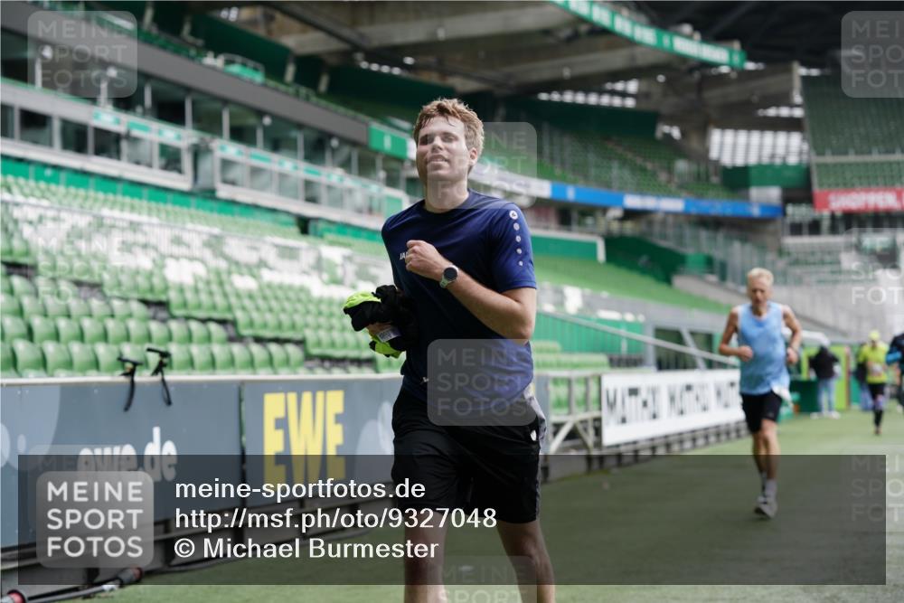 05.10.2025 - 20. swb-Marathon Bremen Michael Burmester http://msf.ph/oto/9327048 05.10.2025 12:50:41 Laufen im Stadion 122, 334, 511, 679, 688, 736, 745, 845, 906, 939, 1025, 1033, 1044, 1166, 1359, 1388, 1450, 1689, 1707, 2059, 2381, 2721, 3228, 3259, 3291, 3353, 3608, 4318, 4366, 4367, 4938, 4962, 5118, 5184, 5389, 5418, 5564, 5817, 5838, 5873, 6214, 6216, 6252, 6281, 6477, 6681, 6717, 7493, 7826, 7963, 8873, 8907, 8995, 217, 287, 511, 3885, 4006, 4438, 4870, 5894, 6214, 6805, 8401, 8536, 8873, 9118 meine-sportfotos.de