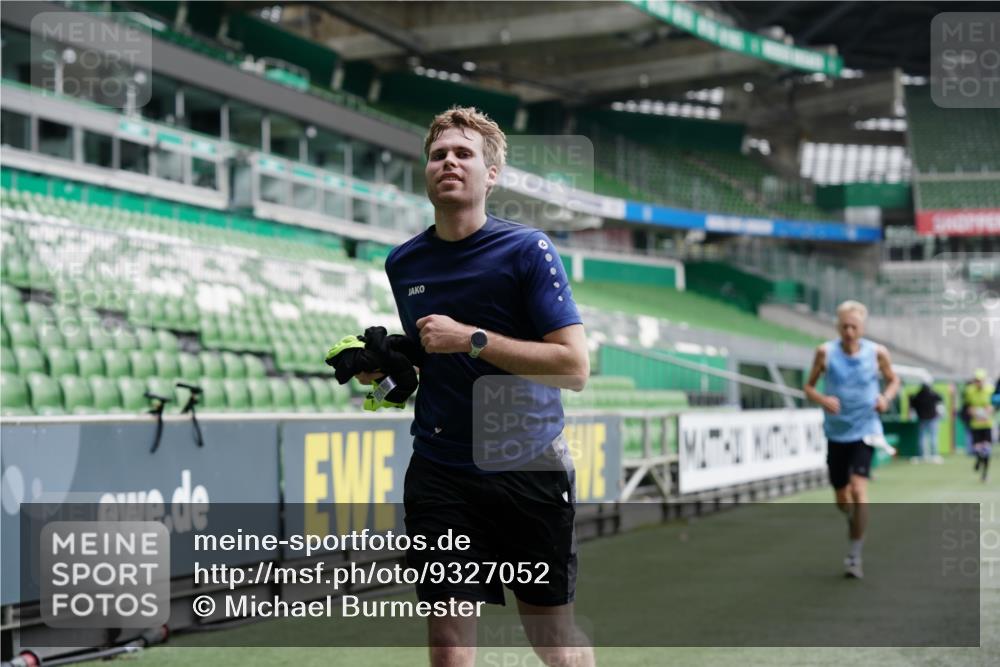 05.10.2025 - 20. swb-Marathon Bremen Michael Burmester http://msf.ph/oto/9327052 05.10.2025 12:50:41 Laufen im Stadion 122, 334, 511, 679, 688, 736, 745, 845, 906, 939, 1025, 1033, 1044, 1166, 1359, 1388, 1450, 1689, 1707, 2059, 2381, 2721, 3228, 3259, 3291, 3353, 3608, 4318, 4366, 4367, 4938, 4962, 5118, 5184, 5389, 5418, 5564, 5817, 5838, 5873, 6214, 6216, 6252, 6281, 6477, 6681, 6717, 7493, 7826, 7963, 8873, 8907, 8995, 217, 287, 511, 3885, 4006, 4438, 4870, 5894, 6214, 6805, 8401, 8536, 8873, 9118 meine-sportfotos.de