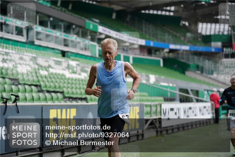 05.10.2025 - 20. swb-Marathon Bremen Michael Burmester http://msf.ph/oto/9327064 05.10.2025 12:50:44 Laufen im Stadion 122, 334, 601, 679, 688, 736, 745, 845, 906, 939, 1025, 1033, 1037, 1044, 1166, 1359, 1450, 1689, 1707, 2059, 2381, 2721, 3228, 3259, 3291, 3419, 3608, 4032, 4318, 4366, 4367, 4938, 4962, 5118, 5184, 5389, 5418, 5564, 5817, 5838, 5873, 6216, 6252, 6281, 6401, 6477, 6681, 6717, 7493, 7826, 7963, 8083, 8907, 8995, 217, 287, 511, 1388, 3353, 3885, 4006, 4870, 5894, 6214, 8401, 8536, 8873, 9118 meine-sportfotos.de