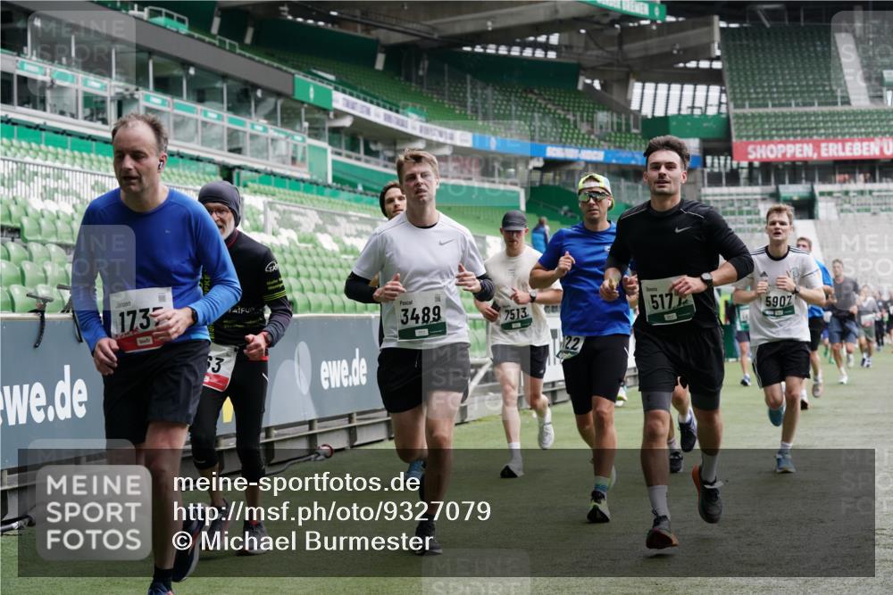 05.10.2025 - 20. swb-Marathon Bremen Michael Burmester http://msf.ph/oto/9327079 05.10.2025 12:55:13 Laufen im Stadion 82, 104, 124, 169, 319, 417, 663, 760, 944, 1308, 1326, 1474, 1483, 1531, 1721, 1737, 1897, 1910, 1945, 2022, 2024, 2180, 2265, 2274, 2431, 2494, 2605, 2642, 2716, 2767, 3069, 3224, 3359, 3489, 3531, 3838, 3848, 3944, 4212, 4257, 4672, 4771, 4816, 4823, 4837, 4919, 4958, 5034, 5093, 5152, 5177, 5452, 5554, 5833, 5869, 5907, 6106, 6184, 6527, 6649, 6683, 7052, 7814, 7928, 7986, 8642, 8653, 53, 132, 289, 504, 1896, 1976, 2573, 2841, 3212, 5022, 5206, 5978 meine-sportfotos.de