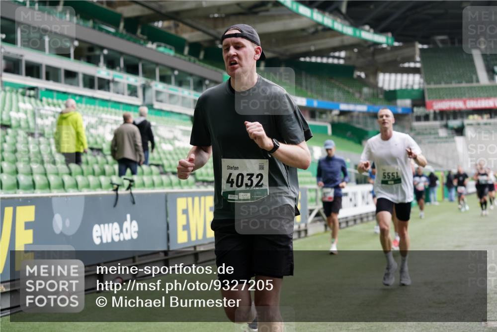 05.10.2025 - 20. swb-Marathon Bremen Michael Burmester http://msf.ph/oto/9327205 05.10.2025 12:51:00 Laufen im Stadion 122, 334, 503, 601, 688, 736, 745, 1025, 1033, 1037, 1044, 1166, 1359, 1450, 1499, 1577, 1689, 1909, 2059, 2381, 2493, 3228, 3267, 3291, 3419, 3608, 3661, 4032, 4104, 4366, 4654, 4962, 5184, 5418, 5551, 5564, 5817, 5838, 6066, 6210, 6252, 6401, 6477, 6681, 6717, 6775, 7493, 7723, 8083, 8995, 511, 679, 845, 906, 939, 1388, 1707, 2721, 3259, 3353, 4318, 4367, 4938, 5118, 5389, 5873, 6214, 6216, 6281, 6717, 7826, 7963, 8873, 8907 meine-sportfotos.de