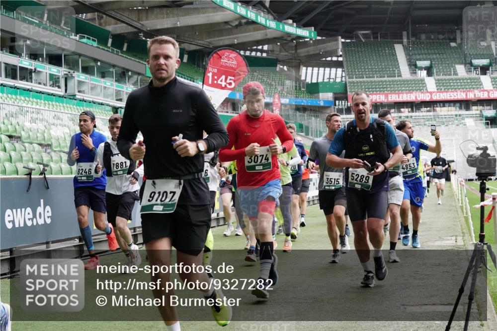 05.10.2025 - 20. swb-Marathon Bremen Michael Burmester http://msf.ph/oto/9327282 05.10.2025 12:55:33 Laufen im Stadion 78, 124, 169, 240, 319, 663, 760, 944, 1261, 1326, 1490, 1531, 1737, 1774, 1825, 1910, 1931, 1945, 2022, 2162, 2431, 2459, 2490, 2494, 2605, 2642, 2716, 2884, 2942, 3074, 3489, 3515, 3519, 3612, 3749, 3838, 3944, 4079, 4116, 4149, 4195, 4212, 4456, 4672, 4771, 4796, 4816, 4823, 4853, 4919, 5034, 5093, 5152, 5177, 5289, 5484, 5554, 5615, 5691, 5719, 5833, 5907, 6048, 6106, 6184, 6276, 6515, 6527, 6570, 6615, 6649, 6744, 6820, 6937, 7052, 8060, 82, 104 meine-sportfotos.de