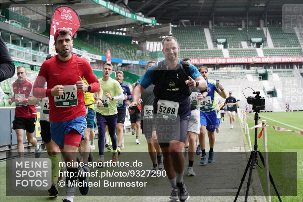 05.10.2025 - 20. swb-Marathon Bremen Michael Burmester http://msf.ph/oto/9327290 05.10.2025 12:55:34 Laufen im Stadion 78, 124, 169, 240, 663, 760, 944, 1261, 1326, 1490, 1531, 1737, 1774, 1825, 1910, 1931, 2022, 2162, 2431, 2459, 2490, 2494, 2605, 2642, 2716, 2884, 2942, 3074, 3489, 3515, 3519, 3612, 3749, 3838, 3944, 4079, 4116, 4149, 4195, 4212, 4432, 4456, 4672, 4771, 4796, 4816, 4823, 4853, 4919, 5034, 5093, 5152, 5177, 5289, 5484, 5554, 5615, 5691, 5719, 5833, 5907, 6048, 6106, 6184, 6276, 6515, 6527, 6570, 6615, 6649, 6744, 6820, 6937, 7052, 8060, 82, 104 meine-sportfotos.de