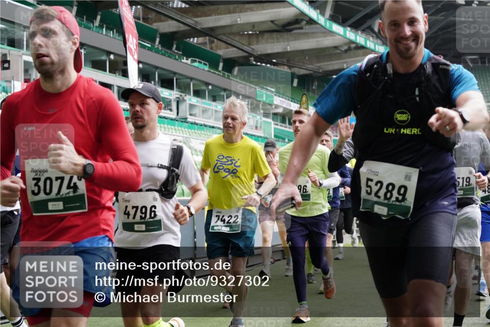 05.10.2025 - 20. swb-Marathon Bremen Michael Burmester http://msf.ph/oto/9327302 05.10.2025 12:55:35 Laufen im Stadion 78, 124, 169, 240, 663, 760, 1261, 1326, 1490, 1531, 1737, 1774, 1825, 1910, 1931, 2022, 2162, 2431, 2459, 2490, 2494, 2605, 2642, 2716, 2884, 2942, 3074, 3489, 3515, 3519, 3612, 3749, 3838, 3944, 4079, 4116, 4149, 4195, 4212, 4432, 4456, 4672, 4771, 4796, 4816, 4823, 4853, 4919, 5034, 5093, 5152, 5177, 5289, 5484, 5554, 5615, 5691, 5719, 5833, 5907, 6048, 6106, 6184, 6276, 6515, 6527, 6570, 6615, 6649, 6744, 6820, 6937, 8060, 82, 104, 169 meine-sportfotos.de
