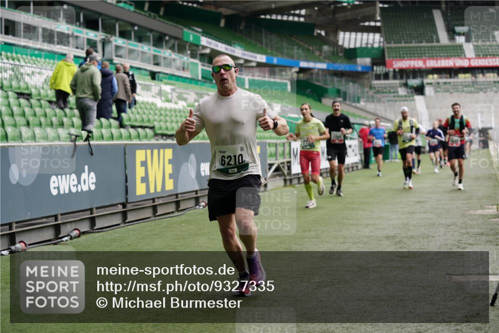 05.10.2025 - 20. swb-Marathon Bremen Michael Burmester http://msf.ph/oto/9327335 05.10.2025 12:51:12 Laufen im Stadion 122, 334, 503, 601, 688, 745, 750, 1033, 1037, 1044, 1064, 1166, 1314, 1450, 1499, 1577, 1689, 1701, 1909, 1911, 2059, 2279, 2350, 2493, 2526, 3267, 3291, 3419, 3608, 3661, 4032, 4104, 4260, 4366, 4654, 4687, 4962, 5551, 5817, 5838, 6066, 6210, 6252, 6401, 6477, 6681, 6775, 7493, 7713, 7723, 8066, 8083, 8682, 8780, 8995, 679, 736, 906, 1025, 1044, 1359, 2381, 2721, 3228, 3291, 4938, 5184, 5389, 5418, 5564, 5873, 6717, 7493, 7826, 7963, 8907 meine-sportfotos.de