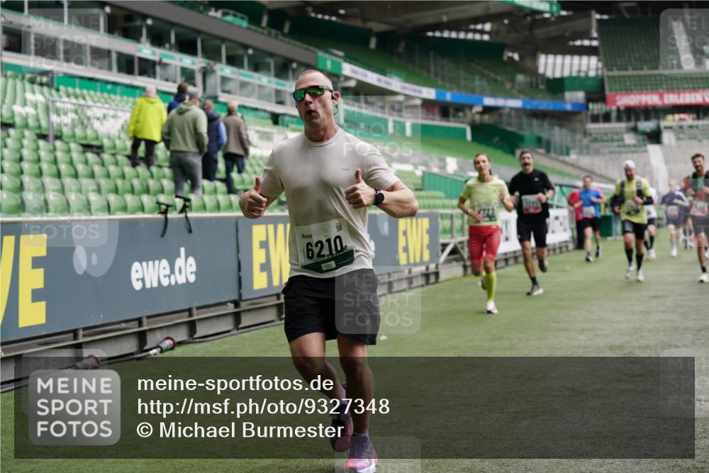 05.10.2025 - 20. swb-Marathon Bremen Michael Burmester http://msf.ph/oto/9327348 05.10.2025 12:51:13 Laufen im Stadion 122, 334, 503, 601, 688, 745, 750, 1033, 1037, 1064, 1166, 1314, 1450, 1499, 1577, 1689, 1701, 1909, 1911, 2059, 2279, 2350, 2493, 2526, 3267, 3419, 3608, 3661, 4032, 4104, 4260, 4366, 4654, 4687, 4962, 5551, 5817, 5838, 5910, 6066, 6210, 6252, 6401, 6477, 6681, 6775, 7713, 7723, 8066, 8083, 8682, 8780, 8995, 679, 736, 906, 1025, 1044, 1359, 2381, 2721, 3228, 3291, 4366, 4938, 5184, 5389, 5418, 5564, 5873, 6717, 7493, 7826, 7963, 8907 meine-sportfotos.de