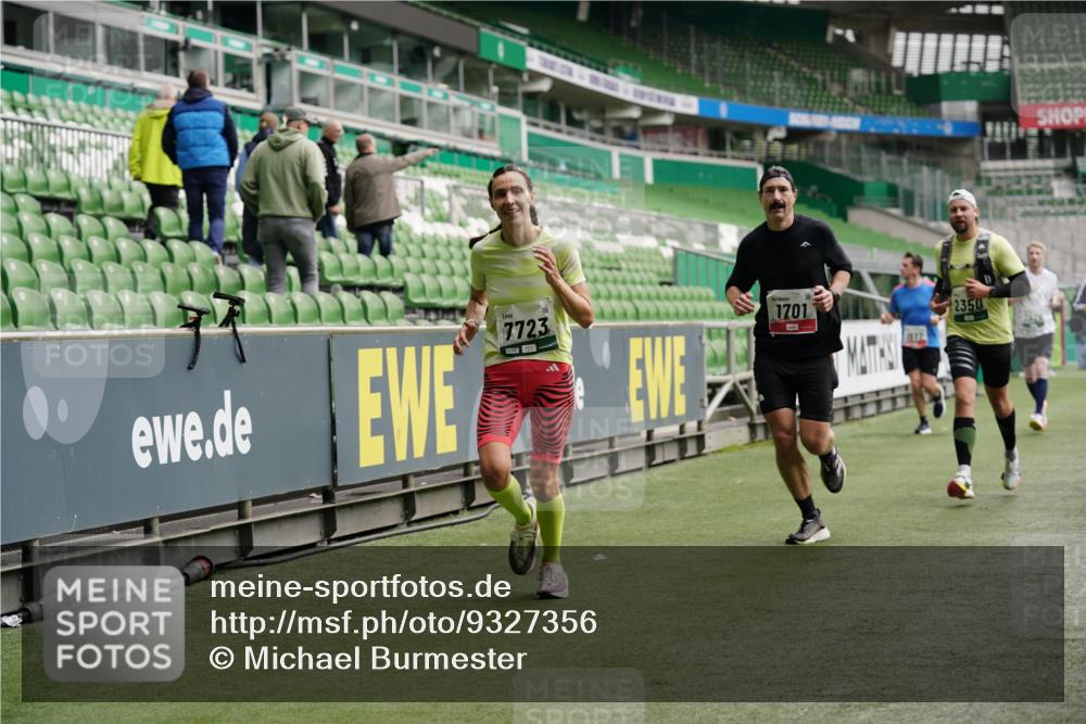 05.10.2025 - 20. swb-Marathon Bremen Michael Burmester http://msf.ph/oto/9327356 05.10.2025 12:51:14 Laufen im Stadion 122, 334, 503, 601, 688, 745, 750, 1033, 1037, 1064, 1166, 1314, 1450, 1499, 1577, 1689, 1701, 1748, 1909, 1911, 2059, 2279, 2350, 2493, 2526, 3267, 3419, 3608, 3661, 4032, 4104, 4260, 4654, 4687, 4962, 5551, 5817, 5838, 5910, 6066, 6210, 6252, 6401, 6477, 6681, 6775, 7713, 7723, 8066, 8083, 8682, 8780, 8995, 679, 736, 906, 1025, 1033, 1044, 1359, 2381, 2721, 3228, 3291, 4366, 4938, 5184, 5389, 5418, 5564, 5873, 6681, 6717, 7493, 7826, 7963, 8907 meine-sportfotos.de