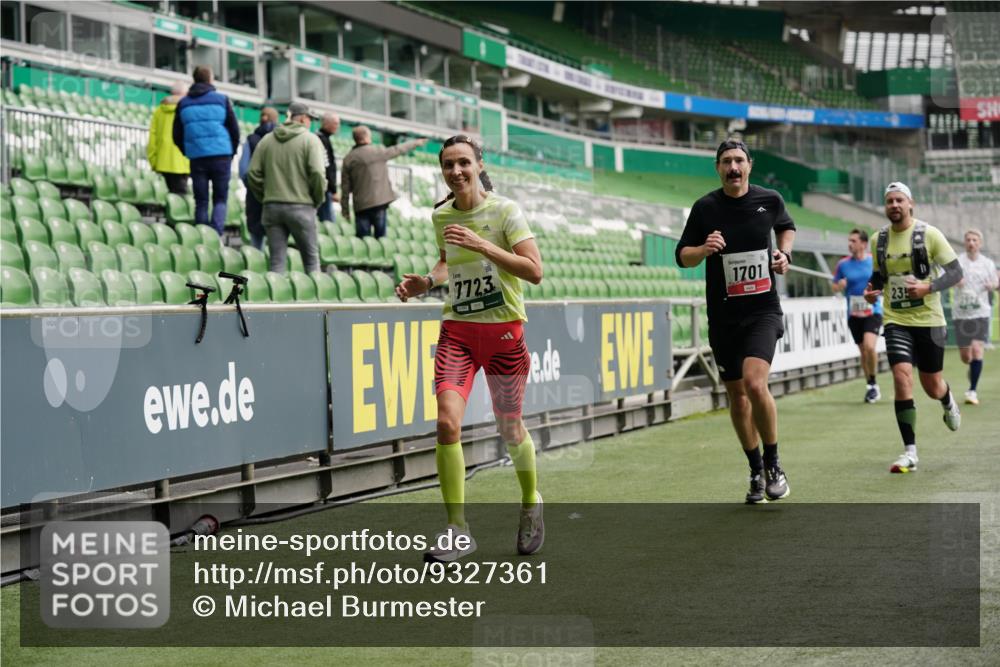 05.10.2025 - 20. swb-Marathon Bremen Michael Burmester http://msf.ph/oto/9327361 05.10.2025 12:51:14 Laufen im Stadion 122, 334, 503, 601, 688, 745, 750, 1033, 1037, 1064, 1166, 1314, 1450, 1499, 1577, 1689, 1701, 1748, 1909, 1911, 2059, 2279, 2350, 2493, 2526, 3267, 3419, 3608, 3661, 4032, 4104, 4260, 4654, 4687, 4962, 5551, 5817, 5838, 5910, 6066, 6210, 6252, 6401, 6477, 6681, 6775, 7713, 7723, 8066, 8083, 8682, 8780, 8995, 679, 736, 906, 1025, 1033, 1044, 1359, 2381, 2721, 3228, 3291, 4366, 4938, 5184, 5389, 5418, 5564, 5873, 6681, 6717, 7493, 7826, 7963, 8907 meine-sportfotos.de