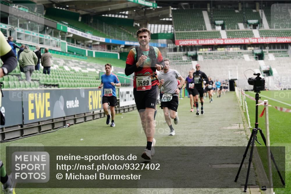 05.10.2025 - 20. swb-Marathon Bremen Michael Burmester http://msf.ph/oto/9327402 05.10.2025 12:51:17 Laufen im Stadion 122, 334, 503, 601, 688, 745, 750, 1037, 1064, 1166, 1314, 1450, 1499, 1577, 1689, 1701, 1748, 1909, 1911, 2059, 2279, 2283, 2350, 2447, 2493, 2526, 3267, 3419, 3608, 3661, 4032, 4104, 4260, 4654, 4687, 4962, 5551, 5817, 5838, 5910, 6066, 6210, 6252, 6401, 6477, 6775, 7713, 7723, 8066, 8083, 8682, 8740, 8780, 8995, 679, 736, 906, 1025, 1033, 1044, 1359, 2381, 3228, 3291, 4366, 4938, 5184, 5389, 5418, 5564, 5873, 6681, 6717, 7493, 7826 meine-sportfotos.de