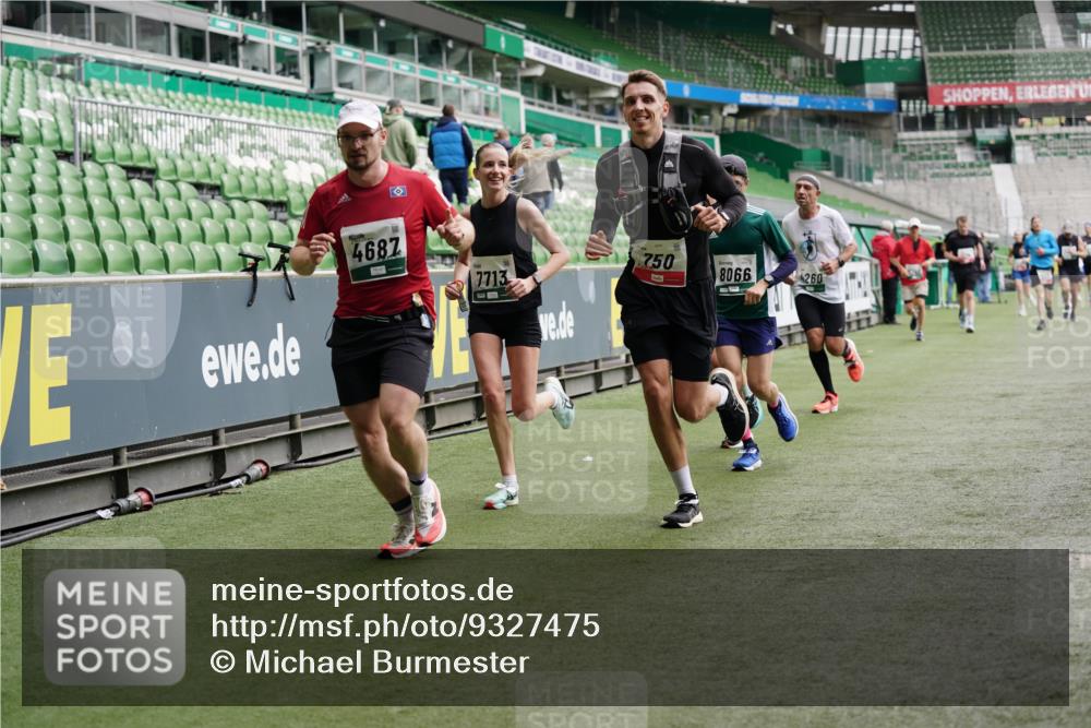05.10.2025 - 20. swb-Marathon Bremen Michael Burmester http://msf.ph/oto/9327475 05.10.2025 12:51:25 Laufen im Stadion 334, 503, 601, 750, 754, 914, 1037, 1064, 1120, 1314, 1450, 1499, 1577, 1689, 1701, 1748, 1909, 1911, 1926, 2059, 2279, 2283, 2350, 2447, 2493, 2526, 3267, 3419, 3608, 3661, 4032, 4104, 4260, 4652, 4654, 4687, 5551, 5817, 5838, 5847, 5910, 6066, 6210, 6252, 6401, 6477, 6773, 6775, 7713, 7723, 8066, 8083, 8682, 8740, 8780, 8995, 122, 688, 745, 1033, 1044, 1166, 1359, 2381, 3291, 4366, 4962, 5184, 5418, 6681, 7493 meine-sportfotos.de