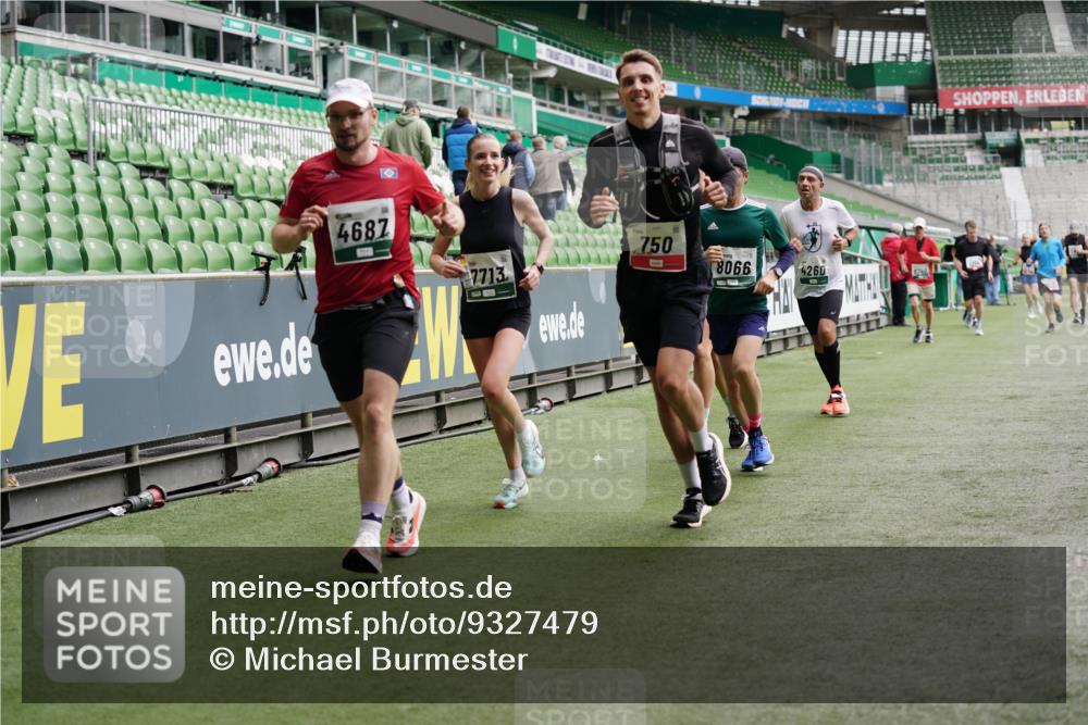 05.10.2025 - 20. swb-Marathon Bremen Michael Burmester http://msf.ph/oto/9327479 05.10.2025 12:51:25 Laufen im Stadion 334, 503, 601, 750, 754, 914, 1037, 1064, 1120, 1314, 1450, 1499, 1577, 1689, 1701, 1748, 1909, 1911, 1926, 2059, 2279, 2283, 2350, 2447, 2493, 2526, 3267, 3419, 3608, 3661, 4032, 4104, 4260, 4652, 4654, 4687, 5551, 5817, 5838, 5847, 5910, 6066, 6210, 6252, 6401, 6477, 6773, 6775, 7713, 7723, 8066, 8083, 8682, 8740, 8780, 8995, 122, 688, 745, 1033, 1044, 1166, 1359, 2381, 3291, 4366, 4962, 5184, 5418, 6681, 7493 meine-sportfotos.de
