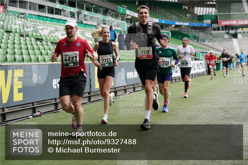 05.10.2025 - 20. swb-Marathon Bremen Michael Burmester http://msf.ph/oto/9327488 05.10.2025 12:51:25 Laufen im Stadion 334, 503, 601, 750, 754, 914, 1037, 1064, 1120, 1314, 1450, 1499, 1577, 1689, 1701, 1748, 1909, 1911, 1926, 2059, 2279, 2283, 2350, 2447, 2493, 2526, 3267, 3419, 3608, 3661, 4032, 4104, 4260, 4652, 4654, 4687, 5551, 5817, 5838, 5847, 5910, 6066, 6210, 6252, 6401, 6477, 6773, 6775, 7713, 7723, 8066, 8083, 8682, 8740, 8780, 8995, 122, 688, 745, 1033, 1044, 1166, 1359, 2381, 3291, 4366, 4962, 5184, 5418, 6681, 7493 meine-sportfotos.de