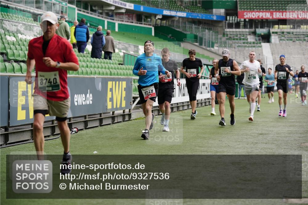 05.10.2025 - 20. swb-Marathon Bremen Michael Burmester http://msf.ph/oto/9327536 05.10.2025 12:51:31 Laufen im Stadion 334, 503, 601, 750, 754, 914, 1037, 1064, 1120, 1314, 1499, 1577, 1689, 1701, 1748, 1909, 1911, 1926, 2059, 2279, 2283, 2350, 2447, 2493, 2526, 3267, 3419, 3608, 3661, 4032, 4104, 4260, 4652, 4654, 4687, 4781, 5551, 5817, 5838, 5847, 5910, 6066, 6210, 6401, 6477, 6773, 6775, 7713, 7723, 8066, 8083, 8682, 8740, 8780, 122, 688, 745, 1033, 1044, 1166, 1450, 2381, 3291, 4366, 4962, 5418, 6252, 6681, 7493, 8995 meine-sportfotos.de