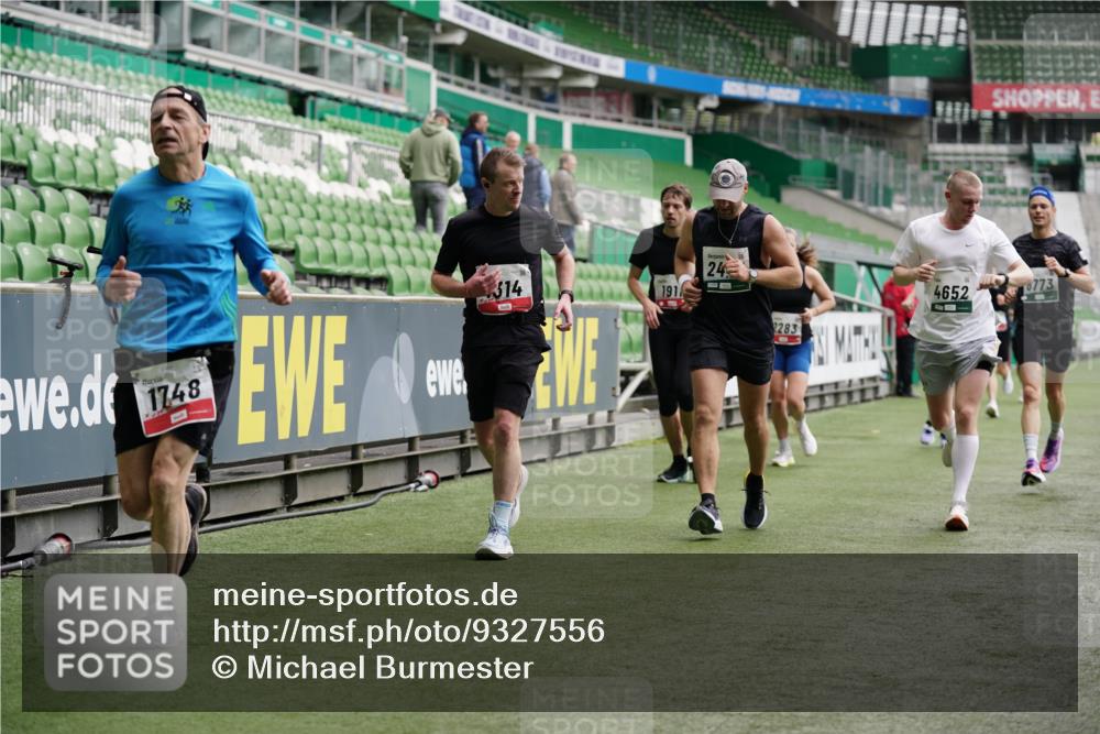 05.10.2025 - 20. swb-Marathon Bremen Michael Burmester http://msf.ph/oto/9327556 05.10.2025 12:51:33 Laufen im Stadion 334, 503, 601, 750, 754, 914, 1037, 1064, 1120, 1314, 1499, 1577, 1689, 1701, 1748, 1909, 1911, 1926, 2279, 2283, 2350, 2447, 2493, 2526, 3267, 3419, 3608, 3661, 4032, 4104, 4260, 4652, 4654, 4687, 4781, 5551, 5817, 5838, 5847, 5910, 6066, 6210, 6401, 6477, 6773, 6775, 7713, 7723, 8066, 8083, 8682, 8740, 8780, 122, 688, 745, 1033, 1166, 1450, 2059, 4366, 4962, 6252, 6681, 8995 meine-sportfotos.de