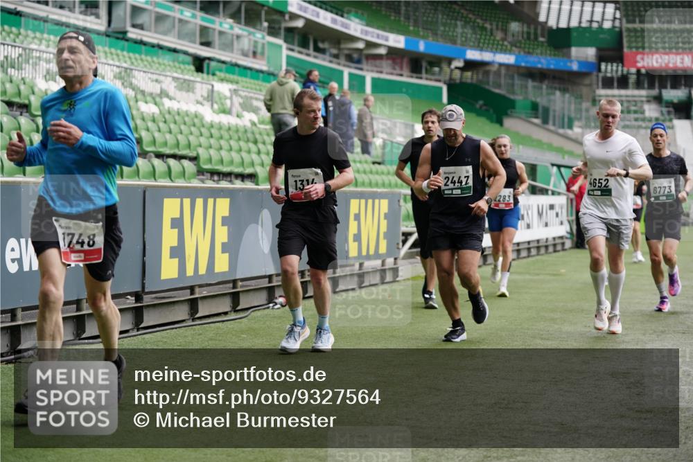 05.10.2025 - 20. swb-Marathon Bremen Michael Burmester http://msf.ph/oto/9327564 05.10.2025 12:51:33 Laufen im Stadion 334, 503, 601, 750, 754, 914, 1037, 1064, 1120, 1314, 1499, 1577, 1689, 1701, 1748, 1909, 1911, 1926, 2279, 2283, 2350, 2447, 2493, 2526, 3267, 3419, 3608, 3661, 4032, 4104, 4260, 4652, 4654, 4687, 4781, 5551, 5817, 5838, 5847, 5910, 6066, 6210, 6401, 6477, 6773, 6775, 7713, 7723, 8066, 8083, 8682, 8740, 8780, 122, 688, 745, 1033, 1166, 1450, 2059, 4366, 4962, 6252, 6681, 8995 meine-sportfotos.de