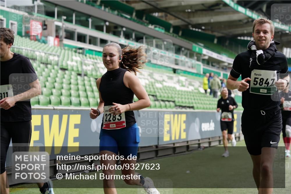 05.10.2025 - 20. swb-Marathon Bremen Michael Burmester http://msf.ph/oto/9327623 05.10.2025 12:51:38 Laufen im Stadion 334, 503, 601, 750, 754, 914, 1029, 1037, 1064, 1120, 1314, 1499, 1577, 1689, 1701, 1748, 1909, 1911, 1926, 2279, 2283, 2350, 2447, 2493, 2526, 3178, 3267, 3419, 3608, 3661, 4032, 4104, 4260, 4652, 4654, 4687, 4781, 5068, 5108, 5416, 5551, 5817, 5838, 5847, 5910, 6066, 6210, 6401, 6477, 6773, 6775, 7419, 7713, 7723, 8066, 8083, 8682, 8740, 8780, 122, 688, 745, 1166, 1450, 2059, 4962, 6252, 8995 meine-sportfotos.de