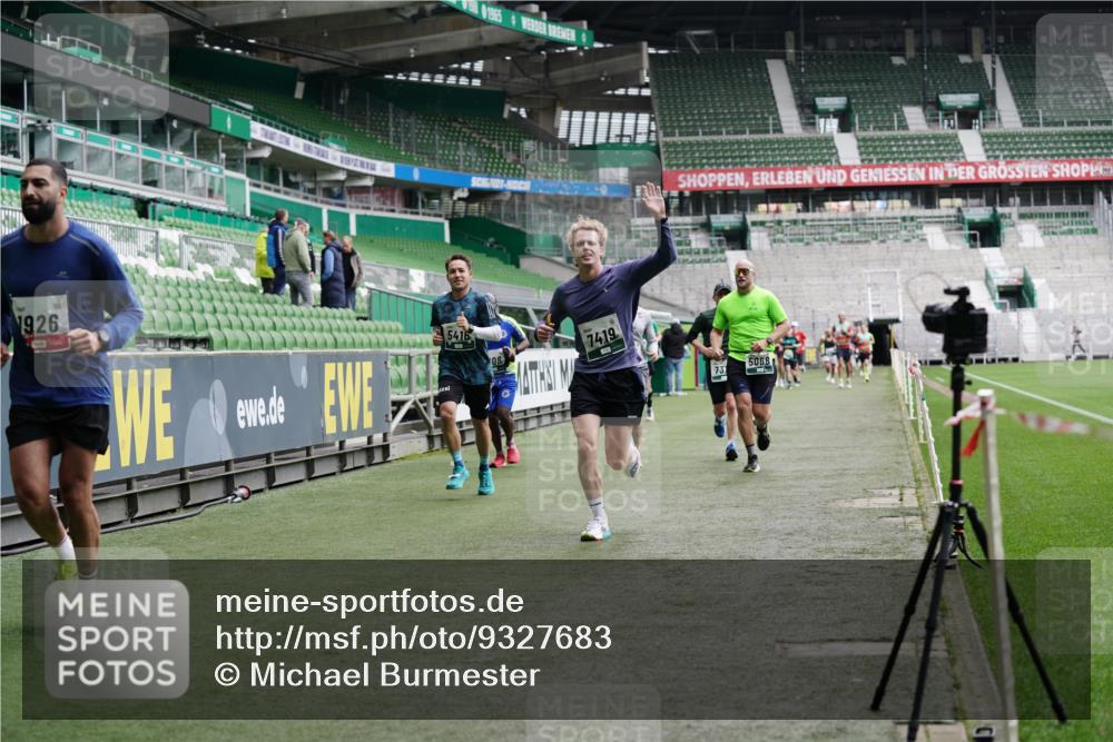 05.10.2025 - 20. swb-Marathon Bremen Michael Burmester http://msf.ph/oto/9327683 05.10.2025 12:51:49 Laufen im Stadion 503, 750, 754, 914, 1029, 1064, 1120, 1314, 1499, 1577, 1701, 1748, 1911, 1926, 2279, 2283, 2350, 2447, 2493, 2526, 3178, 4104, 4260, 4652, 4654, 4687, 4781, 5068, 5108, 5416, 5847, 5910, 6066, 6210, 6367, 6773, 6775, 7031, 7313, 7419, 7713, 7723, 8066, 8534, 8558, 8682, 8740, 8780, 334, 601, 1037, 1689, 1909, 2059, 3267, 3419, 3608, 3661, 4032, 5551, 5817, 5838, 6401, 6477, 8083, 8995 meine-sportfotos.de