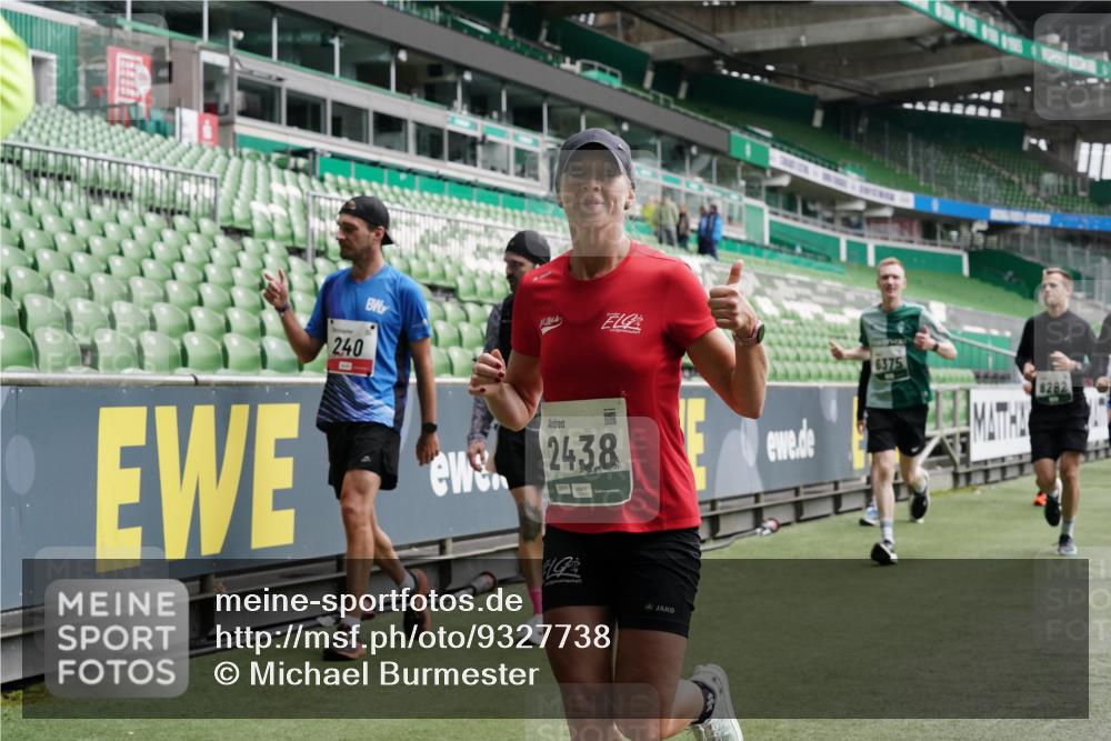 05.10.2025 - 20. swb-Marathon Bremen Michael Burmester http://msf.ph/oto/9327738 05.10.2025 12:56:19 Laufen im Stadion 240, 325, 591, 830, 901, 984, 989, 1261, 1380, 1490, 1679, 1774, 1825, 1931, 2134, 2149, 2263, 2438, 2459, 2490, 2571, 2634, 2942, 3161, 3392, 3606, 3612, 3749, 3980, 4052, 4079, 4101, 4116, 4149, 4195, 4288, 4432, 4456, 4485, 5246, 5255, 5289, 5370, 5419, 5469, 5490, 5615, 5691, 5719, 6048, 6070, 6176, 6375, 6441, 6451, 6515, 6570, 6615, 6689, 6744, 6797, 6820, 6864, 6926, 6937, 7000, 7292, 7320, 7431, 7783, 7920, 8060, 8144, 8222, 78, 240, 2162, 2884, 3074, 3515, 4195 meine-sportfotos.de