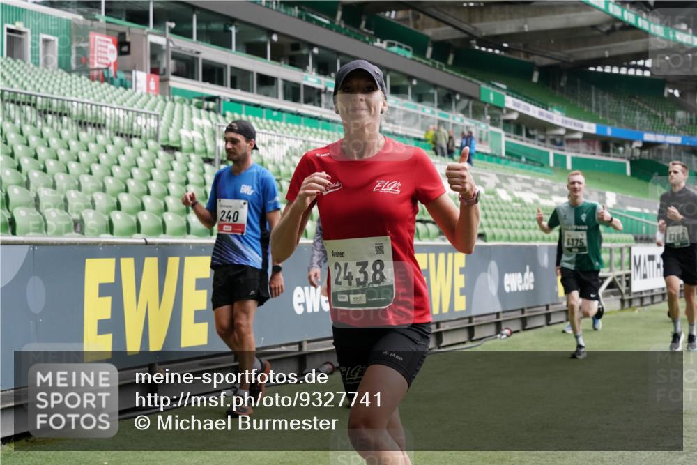 05.10.2025 - 20. swb-Marathon Bremen Michael Burmester http://msf.ph/oto/9327741 05.10.2025 12:56:20 Laufen im Stadion 325, 591, 830, 901, 984, 989, 1261, 1380, 1490, 1679, 1774, 1825, 1931, 2134, 2149, 2263, 2438, 2459, 2490, 2571, 2634, 2942, 3161, 3392, 3606, 3612, 3749, 3980, 4052, 4079, 4101, 4116, 4149, 4288, 4432, 4456, 4485, 5246, 5255, 5370, 5419, 5469, 5490, 5615, 5691, 5719, 6048, 6070, 6176, 6375, 6441, 6451, 6515, 6615, 6689, 6744, 6797, 6820, 6864, 6926, 6937, 7000, 7292, 7320, 7431, 7783, 7920, 8060, 8144, 8222, 78, 240, 1490, 2162, 2884, 3074, 3515, 3612, 4079, 4195, 4456 meine-sportfotos.de