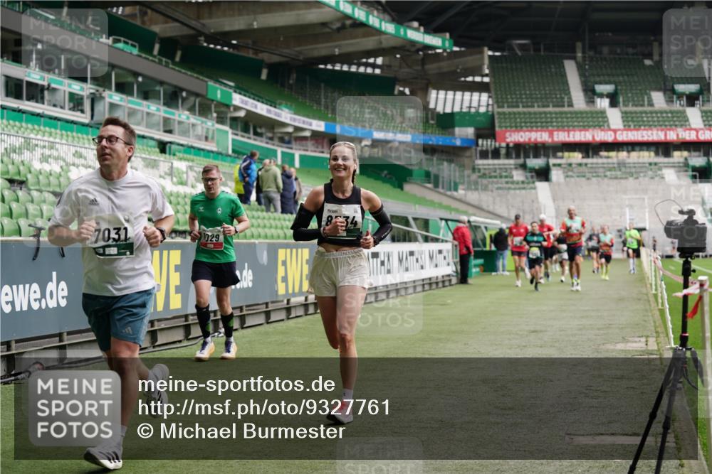 05.10.2025 - 20. swb-Marathon Bremen Michael Burmester http://msf.ph/oto/9327761 05.10.2025 12:51:56 Laufen im Stadion 750, 754, 914, 1029, 1064, 1120, 1314, 1550, 1577, 1701, 1748, 1911, 1926, 2279, 2283, 2350, 2447, 2493, 2526, 3041, 3178, 3626, 4260, 4652, 4654, 4687, 4781, 5068, 5108, 5416, 5847, 5910, 6210, 6367, 6773, 6775, 7012, 7031, 7293, 7313, 7419, 7713, 7723, 8066, 8218, 8534, 8558, 8682, 8701, 8740, 8780, 9115, 334, 503, 601, 1037, 1499, 1689, 1909, 2493, 3267, 3419, 3608, 3661, 4032, 4104, 4654, 5551, 5817, 5838, 6066, 6401, 6477, 8083 meine-sportfotos.de
