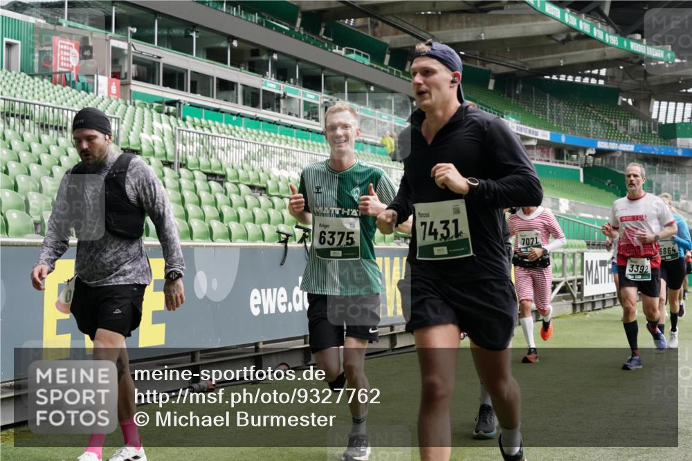 05.10.2025 - 20. swb-Marathon Bremen Michael Burmester http://msf.ph/oto/9327762 05.10.2025 12:56:22 Laufen im Stadion 325, 591, 830, 901, 984, 989, 1261, 1380, 1679, 1774, 1825, 1931, 2134, 2149, 2263, 2438, 2490, 2571, 2634, 2942, 3161, 3392, 3606, 3749, 3980, 4052, 4101, 4149, 4288, 4432, 4485, 5246, 5255, 5370, 5419, 5469, 5490, 5615, 5691, 5719, 6070, 6176, 6375, 6441, 6451, 6515, 6615, 6689, 6744, 6797, 6820, 6864, 6926, 7000, 7292, 7320, 7431, 7783, 7920, 8060, 8144, 8222, 78, 240, 1490, 2162, 2459, 2884, 3074, 3515, 3612, 4079, 4116, 4195, 4456, 5691 meine-sportfotos.de