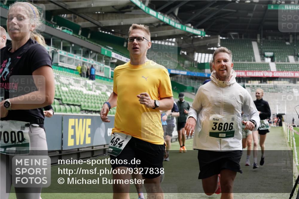 05.10.2025 - 20. swb-Marathon Bremen Michael Burmester http://msf.ph/oto/9327838 05.10.2025 12:56:27 Laufen im Stadion 325, 591, 830, 901, 984, 989, 1161, 1380, 1679, 1825, 1931, 2134, 2149, 2263, 2438, 2490, 2571, 2634, 3161, 3392, 3606, 3749, 3980, 4052, 4101, 4149, 4288, 4432, 4485, 5246, 5255, 5370, 5419, 5469, 5490, 5615, 6070, 6176, 6375, 6441, 6451, 6515, 6689, 6797, 6864, 6926, 7000, 7283, 7292, 7320, 7431, 7490, 7783, 7920, 8060, 8144, 8222, 9054, 78, 240, 1261, 1490, 1774, 1825, 2162, 2459, 2884, 2942, 3074, 3515, 3612, 4079, 4116, 4195, 4456, 5615, 5691, 5719, 6515 meine-sportfotos.de