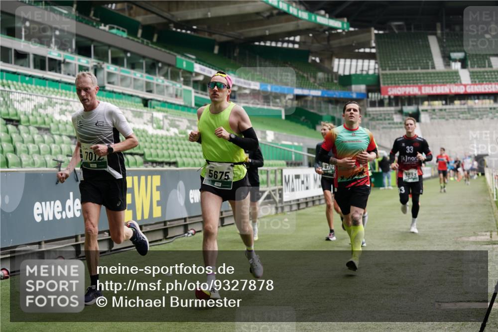 05.10.2025 - 20. swb-Marathon Bremen Michael Burmester http://msf.ph/oto/9327878 05.10.2025 12:52:07 Laufen im Stadion 754, 914, 1029, 1120, 1314, 1550, 1552, 1748, 1926, 2283, 2447, 2595, 3033, 3041, 3178, 3626, 4260, 4362, 4652, 4687, 4781, 5068, 5108, 5416, 5459, 5675, 5847, 5910, 6367, 6773, 7012, 7031, 7293, 7313, 7419, 7713, 8066, 8218, 8534, 8558, 8701, 8740, 8780, 9115, 503, 750, 1064, 1499, 1577, 1701, 1909, 1911, 2279, 2350, 2493, 2526, 3661, 4104, 4654, 5551, 6066, 6210, 6775, 7723, 8682, 8780 meine-sportfotos.de