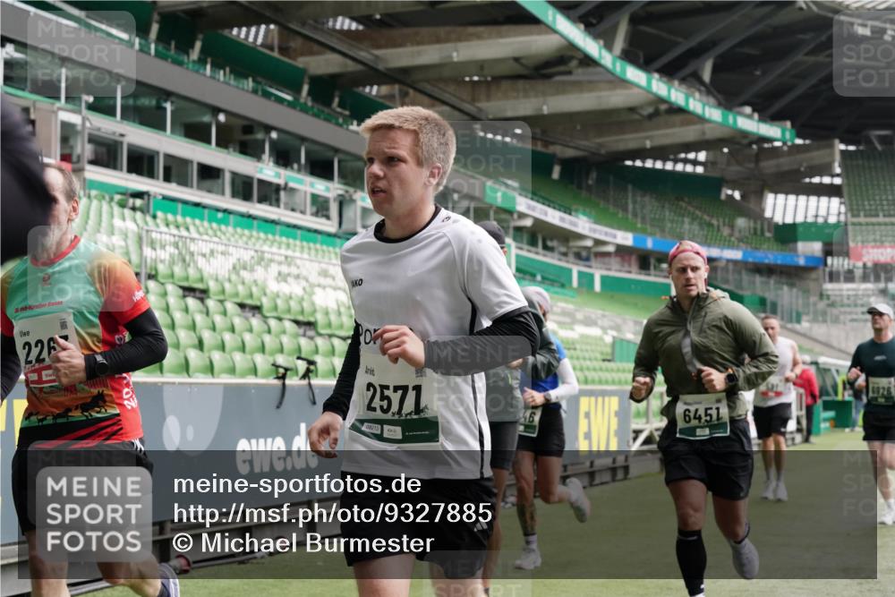 05.10.2025 - 20. swb-Marathon Bremen Michael Burmester http://msf.ph/oto/9327885 05.10.2025 12:56:31 Laufen im Stadion 325, 591, 830, 901, 984, 989, 1161, 1380, 1679, 2134, 2149, 2263, 2438, 2571, 2634, 3161, 3392, 3606, 3749, 3980, 4052, 4101, 4149, 4288, 4432, 4485, 5246, 5255, 5370, 5419, 5469, 5490, 6070, 6176, 6375, 6441, 6451, 6689, 6797, 6864, 6926, 7000, 7283, 7292, 7320, 7431, 7490, 7783, 7920, 8144, 8222, 8564, 9054, 78, 240, 1261, 1490, 1774, 1825, 1931, 2162, 2459, 2490, 2884, 2942, 3074, 3515, 3612, 4079, 4116, 4149, 4195, 4456, 5615, 5691, 5719, 6515 meine-sportfotos.de