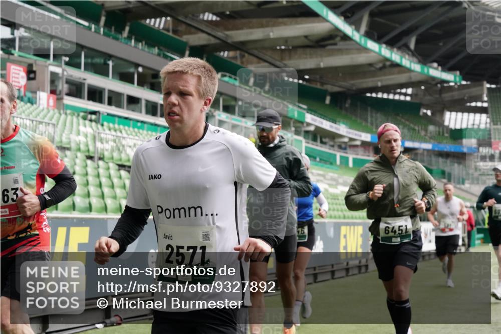 05.10.2025 - 20. swb-Marathon Bremen Michael Burmester http://msf.ph/oto/9327892 05.10.2025 12:56:31 Laufen im Stadion 325, 591, 830, 901, 984, 989, 1161, 1380, 1679, 2134, 2149, 2263, 2438, 2571, 2634, 3161, 3392, 3606, 3749, 3980, 4052, 4101, 4149, 4288, 4432, 4485, 5246, 5255, 5370, 5419, 5469, 5490, 6070, 6176, 6375, 6441, 6451, 6689, 6797, 6864, 6926, 7000, 7283, 7292, 7320, 7431, 7490, 7783, 7920, 8144, 8222, 8564, 9054, 78, 240, 1261, 1490, 1774, 1825, 1931, 2162, 2459, 2490, 2884, 2942, 3074, 3515, 3612, 4079, 4116, 4149, 4195, 4456, 5615, 5691, 5719, 6515 meine-sportfotos.de