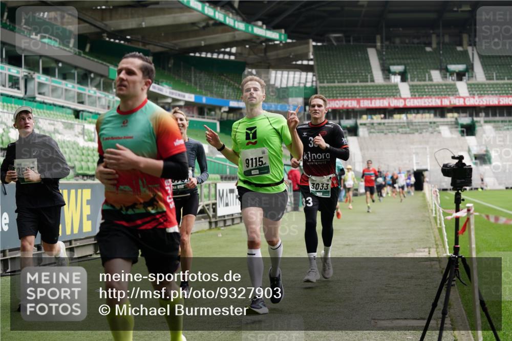 05.10.2025 - 20. swb-Marathon Bremen Michael Burmester http://msf.ph/oto/9327903 05.10.2025 12:52:09 Laufen im Stadion 754, 914, 1029, 1120, 1550, 1552, 1748, 1926, 2283, 2447, 2595, 3033, 3041, 3178, 3626, 4260, 4362, 4652, 4781, 5068, 5108, 5416, 5459, 5561, 5675, 5847, 5910, 6367, 6773, 7012, 7031, 7293, 7313, 7419, 7634, 7713, 8218, 8534, 8558, 8701, 8740, 9115, 503, 750, 1064, 1314, 1499, 1577, 1701, 1911, 2279, 2350, 2493, 2526, 4104, 4654, 4687, 6066, 6210, 6775, 7723, 8066, 8682, 8780 meine-sportfotos.de