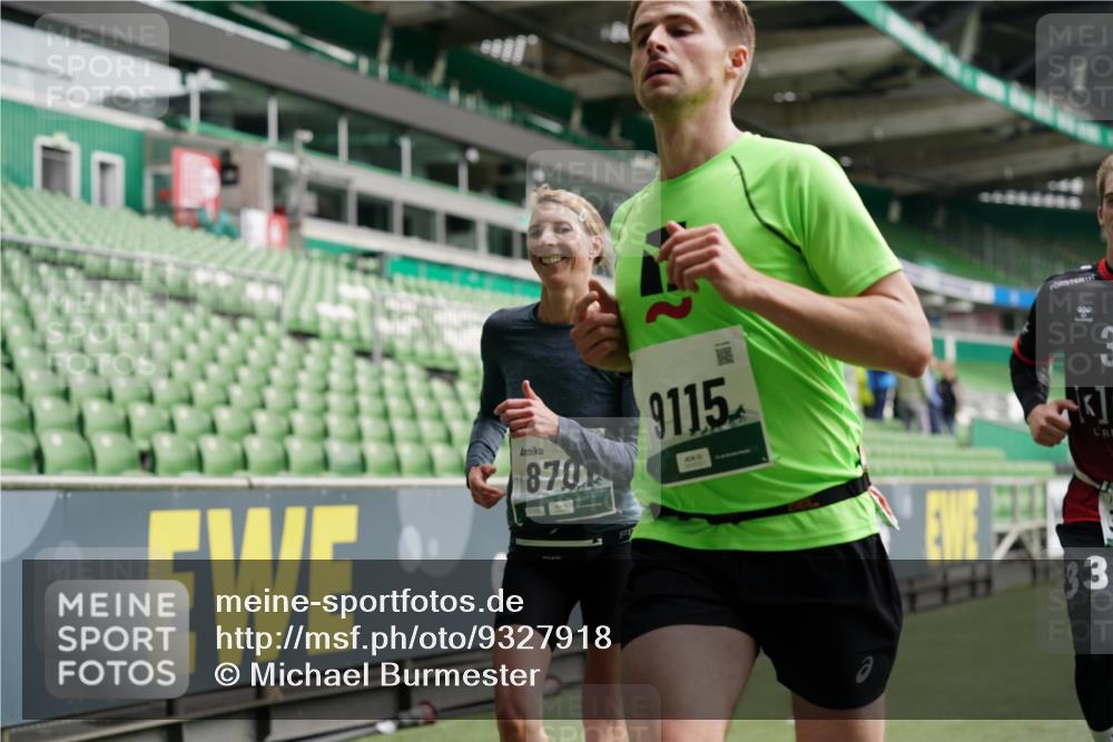 05.10.2025 - 20. swb-Marathon Bremen Michael Burmester http://msf.ph/oto/9327918 05.10.2025 12:52:10 Laufen im Stadion 754, 914, 1029, 1120, 1550, 1552, 1748, 1926, 2283, 2447, 2595, 3033, 3041, 3178, 3626, 4260, 4362, 4652, 4781, 5068, 5108, 5416, 5459, 5561, 5675, 5847, 5910, 6367, 6773, 7012, 7031, 7293, 7313, 7419, 7634, 7713, 8218, 8534, 8558, 8580, 8701, 8740, 9115, 503, 750, 1064, 1314, 1499, 1577, 1701, 1911, 2279, 2350, 2493, 2526, 4104, 4260, 4654, 4687, 6066, 6210, 6775, 7723, 8066, 8682, 8780 meine-sportfotos.de