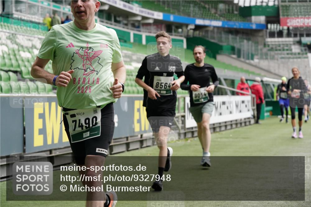 05.10.2025 - 20. swb-Marathon Bremen Michael Burmester http://msf.ph/oto/9327948 05.10.2025 12:56:40 Laufen im Stadion 31, 299, 325, 479, 591, 830, 901, 989, 1161, 1380, 1595, 1627, 1679, 1977, 2134, 2149, 2263, 2438, 2571, 2634, 3161, 3392, 3471, 3606, 3980, 4052, 4101, 4484, 4485, 5246, 5255, 5370, 5419, 5469, 5490, 6070, 6176, 6375, 6441, 6451, 6493, 6689, 6797, 6864, 6926, 7000, 7017, 7283, 7292, 7320, 7431, 7490, 7783, 7920, 8222, 8479, 8564, 9054, 984, 1261, 1490, 1774, 1825, 1931, 2459, 2490, 2942, 3612, 3749, 4079, 4116, 4149, 4288, 4432, 4456, 5370, 5615, 5691, 5719, 6515, 8144 meine-sportfotos.de
