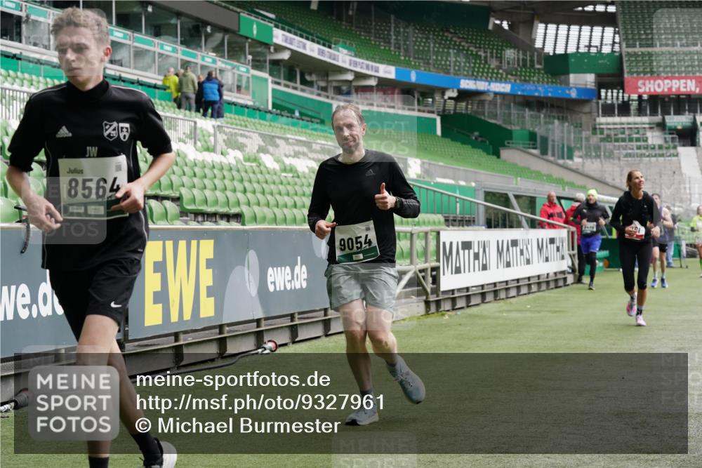 05.10.2025 - 20. swb-Marathon Bremen Michael Burmester http://msf.ph/oto/9327961 05.10.2025 12:56:41 Laufen im Stadion 31, 299, 325, 479, 591, 830, 901, 989, 1161, 1380, 1595, 1627, 1679, 1977, 2134, 2149, 2263, 2438, 2571, 2634, 3161, 3392, 3471, 3606, 3980, 4052, 4101, 4484, 4485, 5246, 5255, 5419, 5469, 5490, 6070, 6176, 6375, 6441, 6451, 6493, 6689, 6797, 6864, 6926, 7000, 7017, 7086, 7283, 7292, 7320, 7390, 7431, 7490, 7546, 7578, 7783, 7920, 8222, 8479, 8564, 9054, 984, 1261, 1774, 1825, 1931, 2459, 2490, 2942, 3749, 4116, 4149, 4288, 4432, 5370, 5490, 5615, 5691, 5719, 6441, 6515, 8144 meine-sportfotos.de