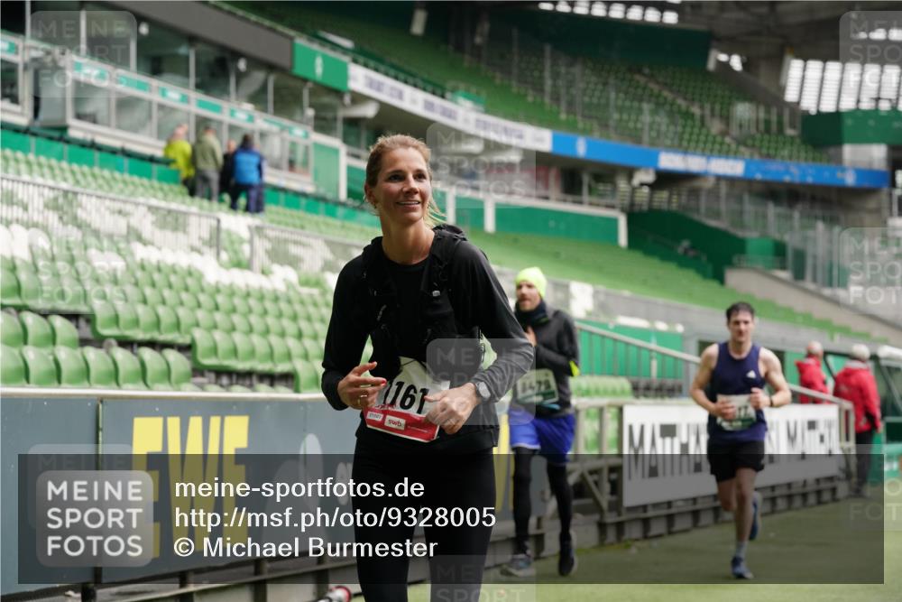 05.10.2025 - 20. swb-Marathon Bremen Michael Burmester http://msf.ph/oto/9328005 05.10.2025 12:56:46 Laufen im Stadion 31, 299, 325, 479, 591, 830, 901, 989, 1161, 1380, 1595, 1627, 1679, 1977, 2134, 2149, 2263, 2269, 2436, 2438, 2571, 2634, 3392, 3471, 3606, 3980, 4052, 4101, 4484, 4485, 5104, 5246, 5255, 5419, 5469, 6070, 6176, 6250, 6375, 6451, 6493, 6510, 6689, 6864, 6926, 7000, 7017, 7086, 7283, 7292, 7320, 7390, 7431, 7490, 7546, 7578, 7783, 7920, 8479, 8564, 9054, 9129, 325, 984, 1774, 1825, 1931, 2490, 2942, 3161, 3749, 4052, 4149, 4288, 4432, 5370, 5490, 5615, 6441, 6515, 8144 meine-sportfotos.de