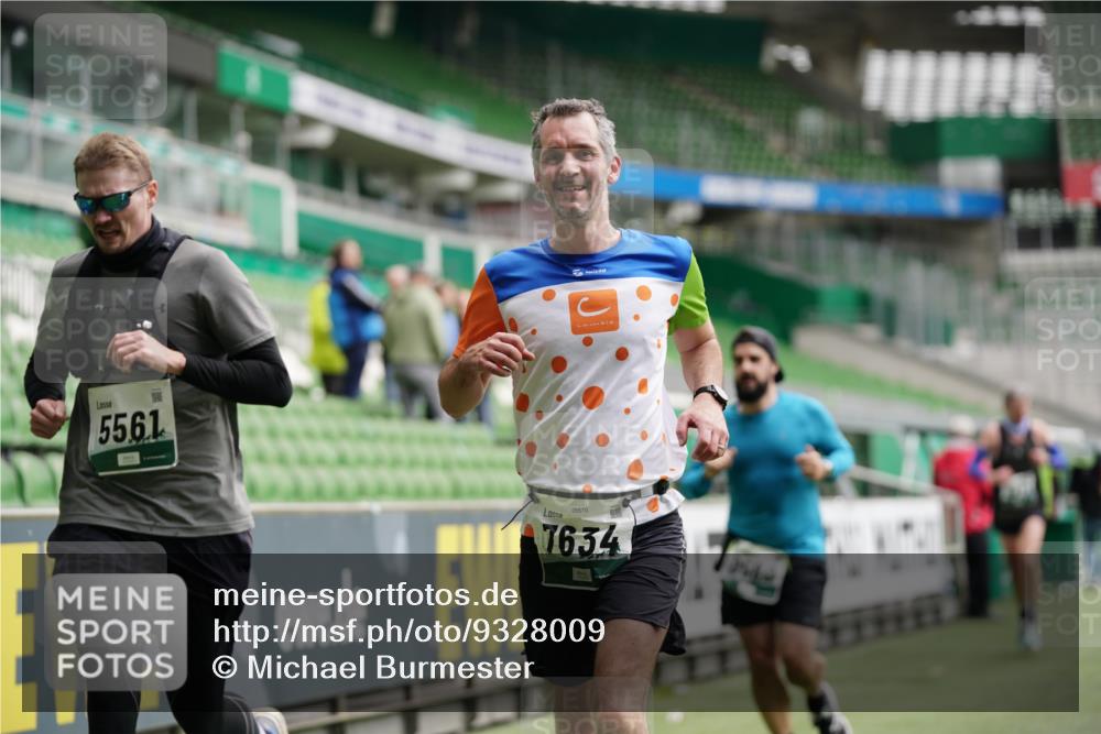 05.10.2025 - 20. swb-Marathon Bremen Michael Burmester http://msf.ph/oto/9328009 05.10.2025 12:52:23 Laufen im Stadion 615, 754, 793, 1029, 1298, 1431, 1550, 1552, 1926, 2595, 3033, 3041, 3178, 3626, 4362, 4781, 4805, 4914, 5068, 5108, 5416, 5447, 5459, 5561, 5675, 5847, 6367, 6630, 6677, 6773, 7012, 7031, 7277, 7293, 7313, 7416, 7419, 7634, 7773, 7975, 8218, 8349, 8534, 8558, 8580, 8701, 8921, 9115, 10338, 750, 754, 914, 1064, 1120, 1314, 1748, 1911, 2279, 2283, 2350, 2447, 2526, 4260, 4652, 4687, 5910, 7713, 8066, 8682, 8740, 8780 meine-sportfotos.de