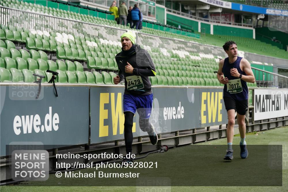 05.10.2025 - 20. swb-Marathon Bremen Michael Burmester http://msf.ph/oto/9328021 05.10.2025 12:56:48 Laufen im Stadion 31, 299, 479, 591, 830, 901, 989, 1161, 1380, 1595, 1627, 1679, 1971, 1977, 2134, 2149, 2263, 2269, 2436, 2438, 2571, 2634, 3392, 3471, 3606, 3980, 4101, 4484, 4485, 5104, 5246, 5255, 5419, 5469, 6176, 6250, 6375, 6451, 6493, 6510, 6689, 6864, 6926, 7000, 7017, 7086, 7283, 7292, 7320, 7390, 7431, 7490, 7546, 7578, 7783, 7920, 8479, 8564, 9054, 9129, 325, 984, 989, 1931, 2134, 2490, 3161, 3749, 4052, 4149, 4288, 4432, 5370, 5490, 6070, 6441, 8144 meine-sportfotos.de
