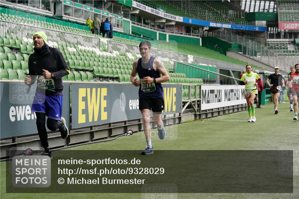 05.10.2025 - 20. swb-Marathon Bremen Michael Burmester http://msf.ph/oto/9328029 05.10.2025 12:56:48 Laufen im Stadion 31, 299, 479, 591, 830, 901, 989, 1161, 1380, 1595, 1627, 1679, 1971, 1977, 2134, 2149, 2263, 2269, 2436, 2438, 2571, 2634, 3392, 3471, 3606, 3980, 4101, 4484, 4485, 5104, 5246, 5255, 5419, 5469, 6176, 6250, 6375, 6451, 6493, 6510, 6689, 6864, 6926, 7000, 7017, 7086, 7283, 7292, 7320, 7390, 7431, 7490, 7546, 7578, 7783, 7920, 8479, 8564, 9054, 9129, 325, 984, 989, 1931, 2134, 2490, 3161, 3749, 4052, 4149, 4288, 4432, 5370, 5490, 6070, 6441, 8144 meine-sportfotos.de